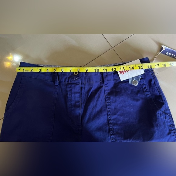 Artisan NY Pocket Detail Size 8‎ Blue Washed Short - Picture 12 of 16